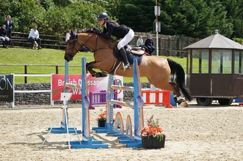 Sophie Campbell takes her place in the HOYS Foxhunter Final as we round up the qualifiers in the last week of July